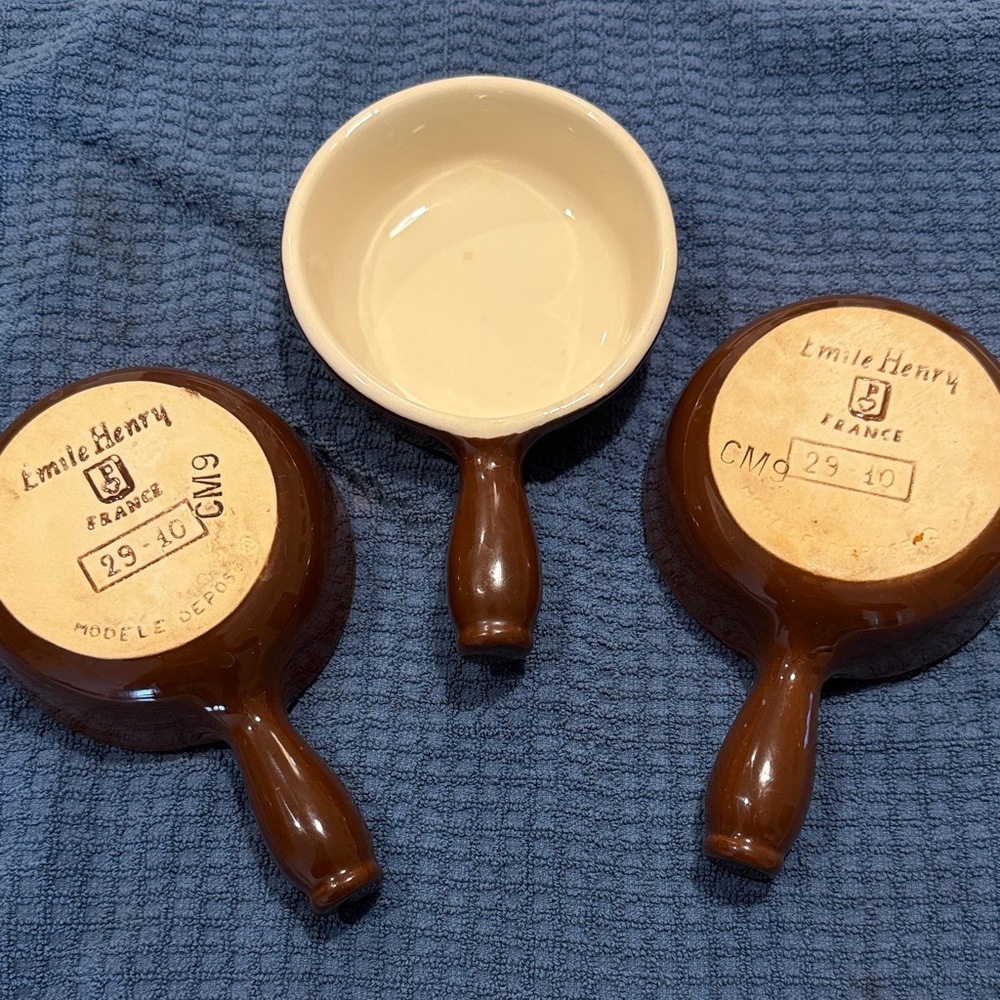 Emile Henry set of 3 small ramekins with Handles